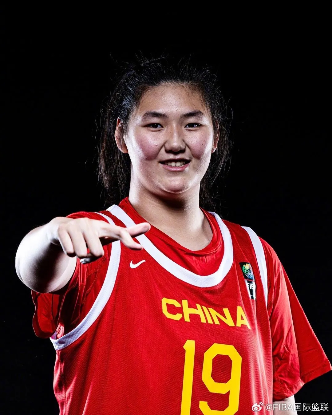 张子宇44分领衔中国U18女篮击败日本：三连胜出线