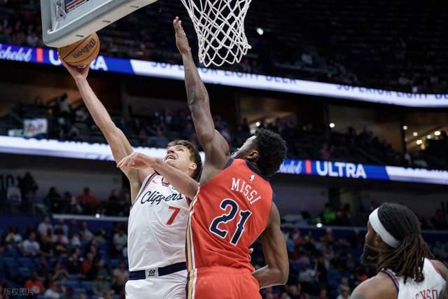 快船四连败遭鹈鹕双杀 鹈鹕冲附加赛再添胜绩